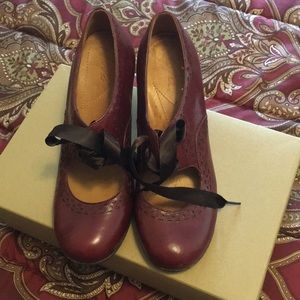Burgundy Leather Heels with rubber sole
